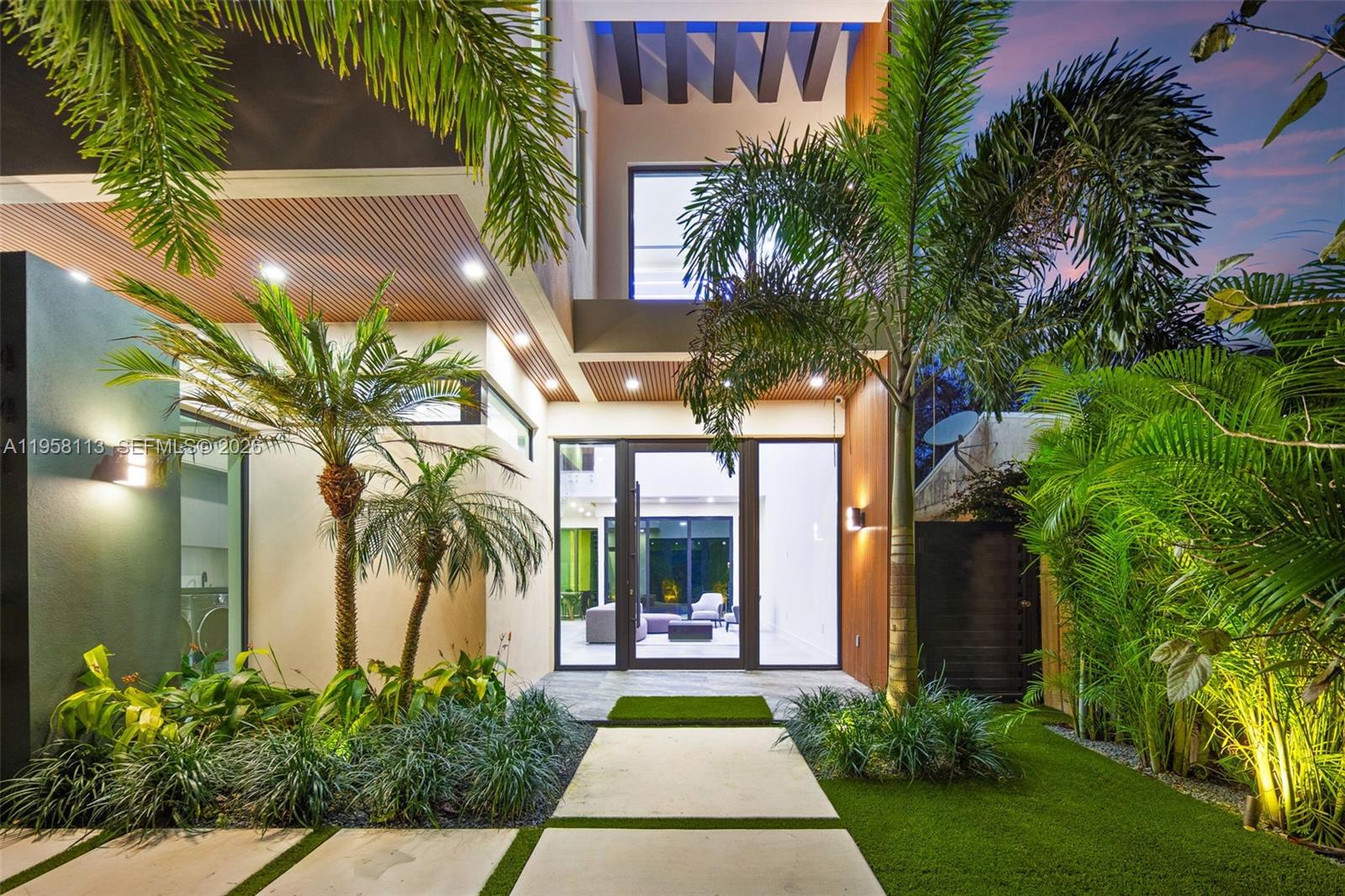 COLUMBIA PARK CORR PL - Residential