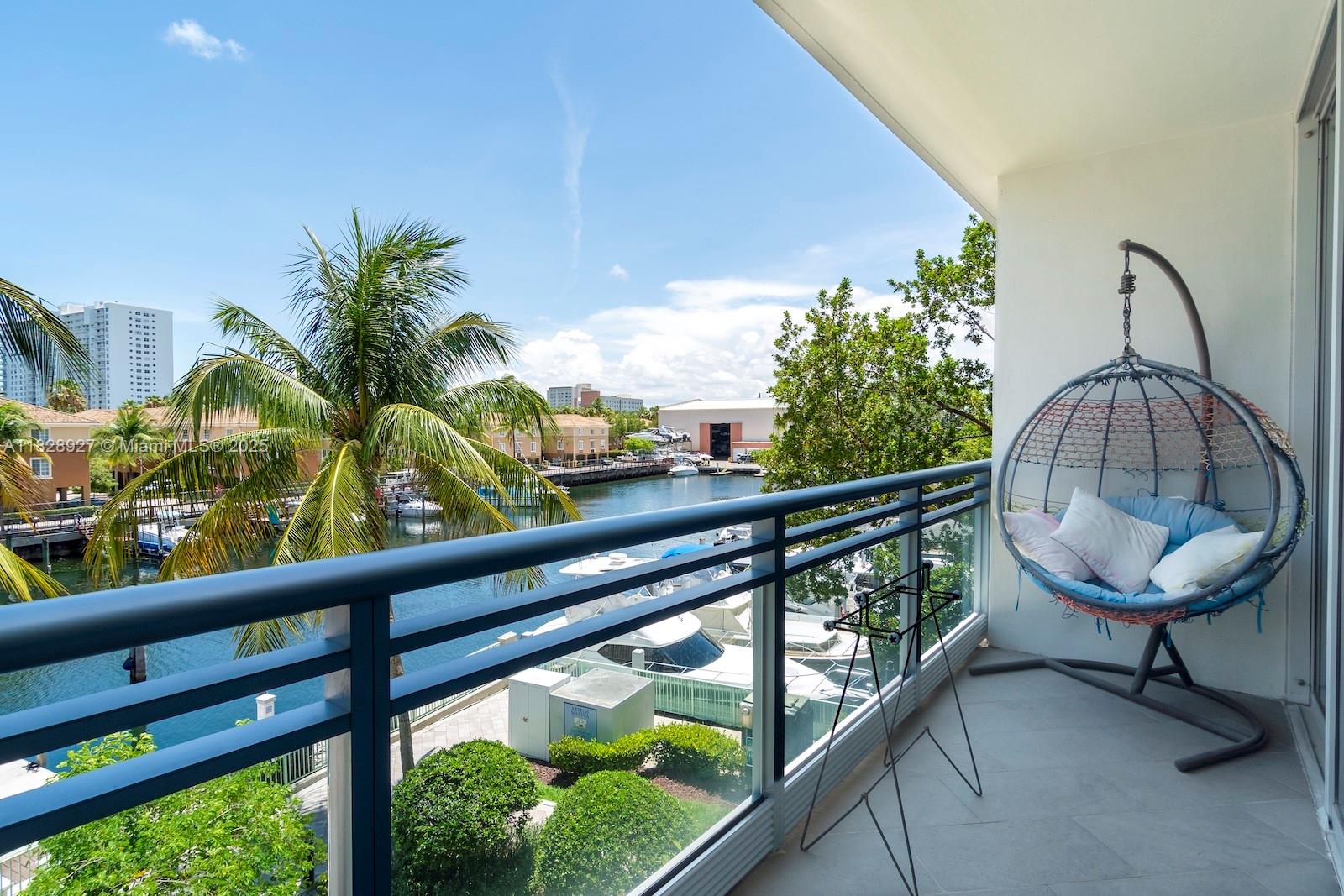 ARTECH RESIDENCES AT AVEN - Residential