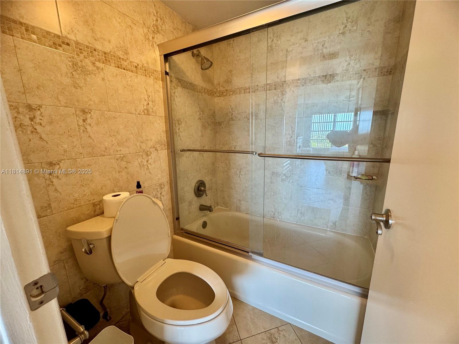 COUNTRY CLUB TOWER OF COR - Residential Lease