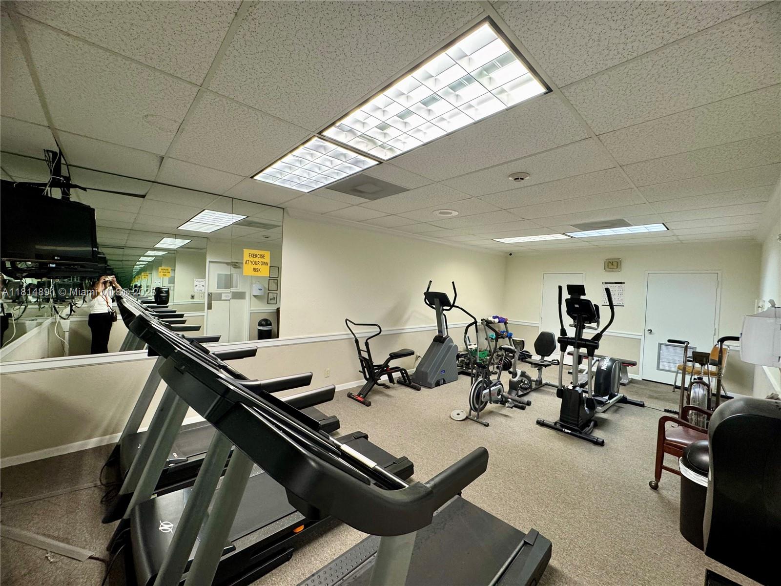 COUNTRY CLUB TOWER OF COR - Residential Lease