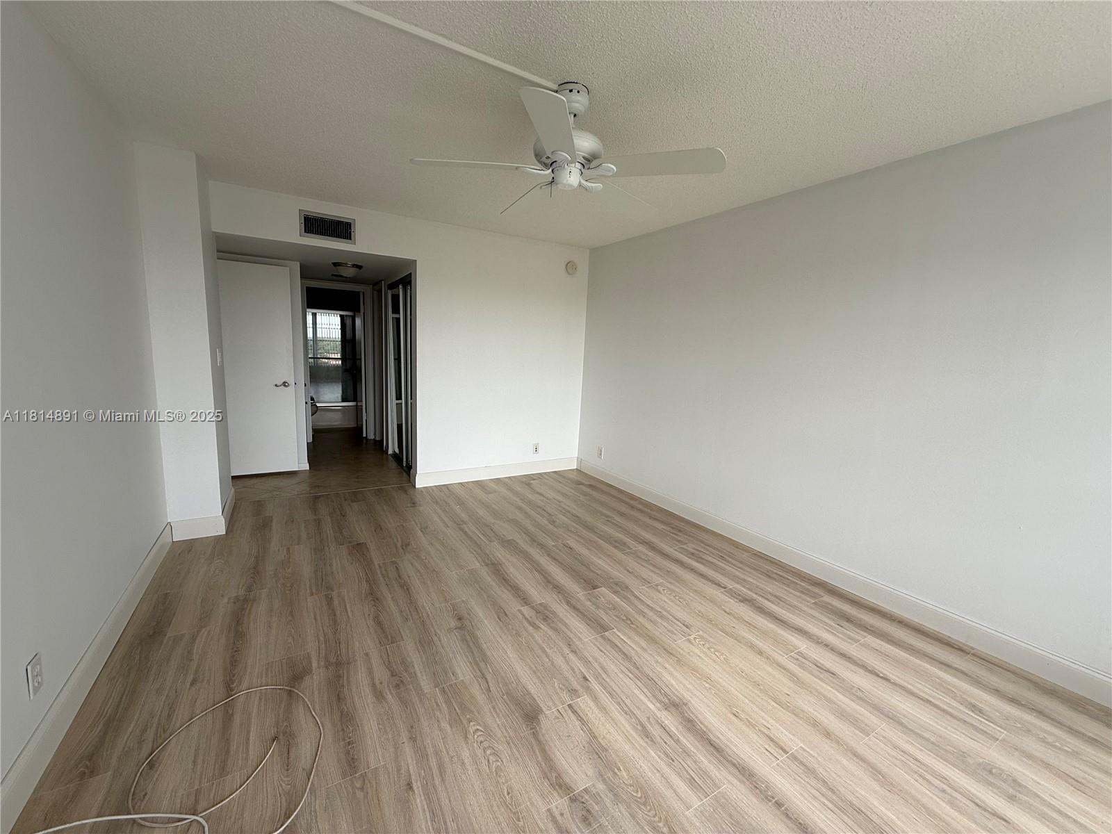 COUNTRY CLUB TOWER OF COR - Residential Lease