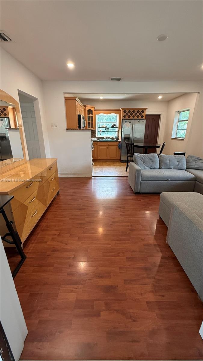 110 SW 64th Ct