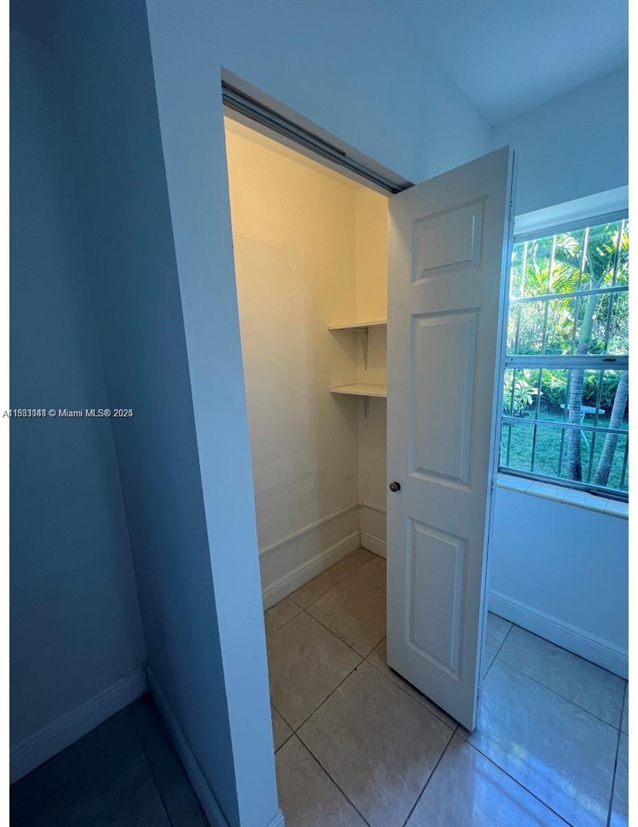 FAIRLAWN - Residential