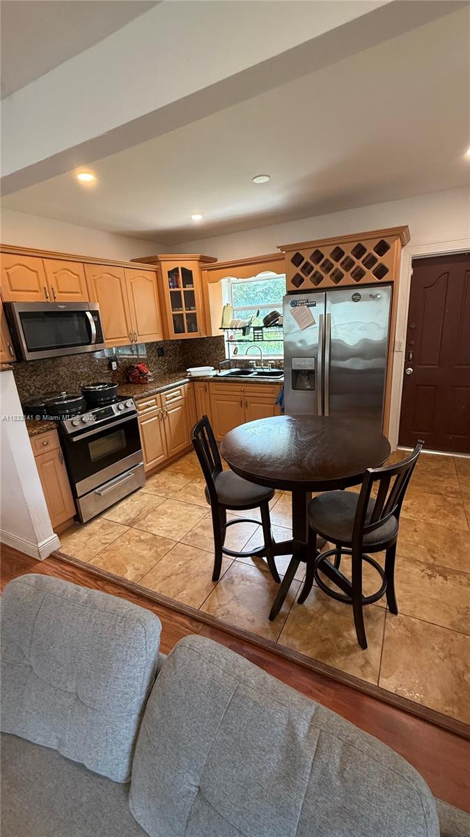 110 SW 64th Ct