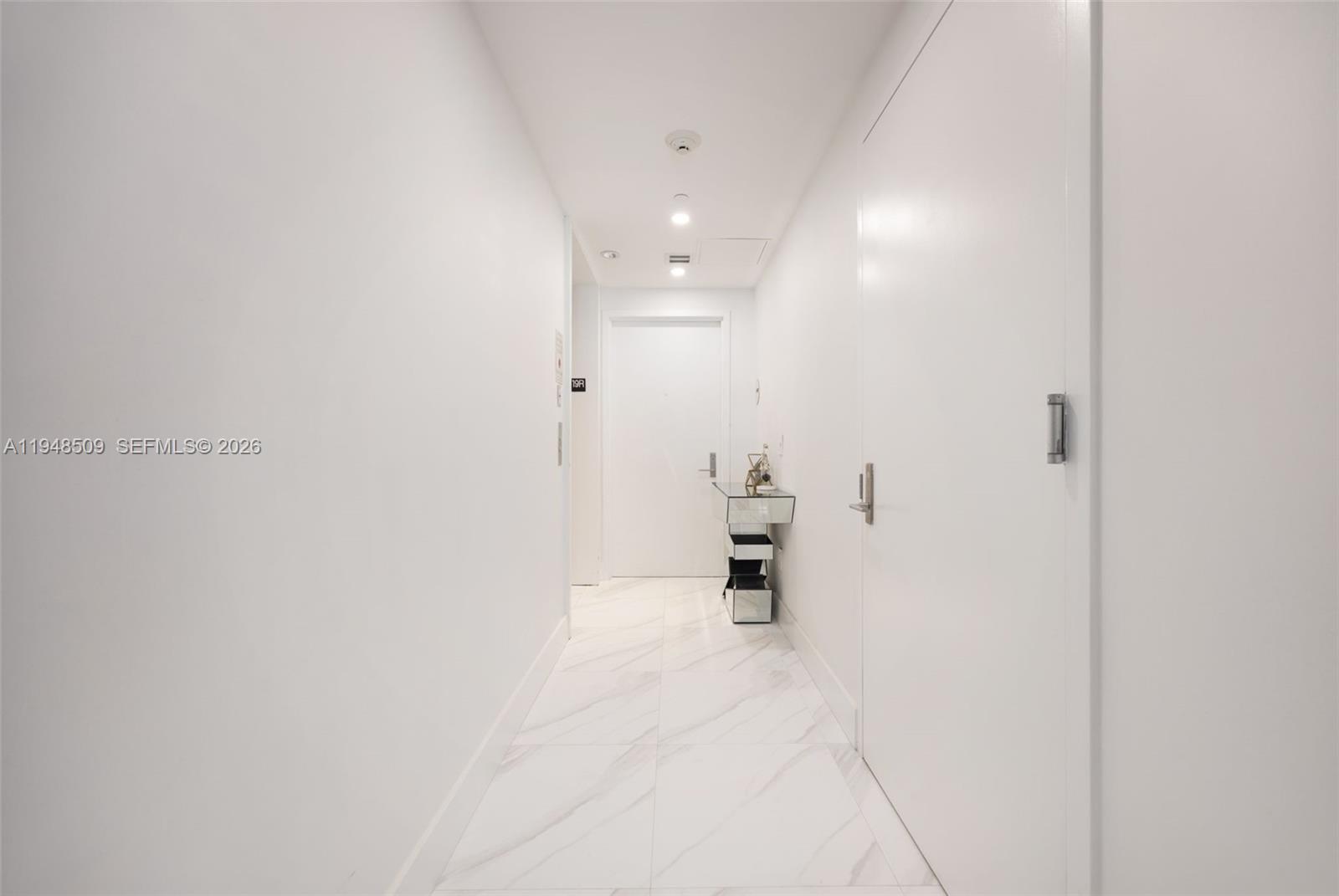 ONE PARAISO CONDO - Residential