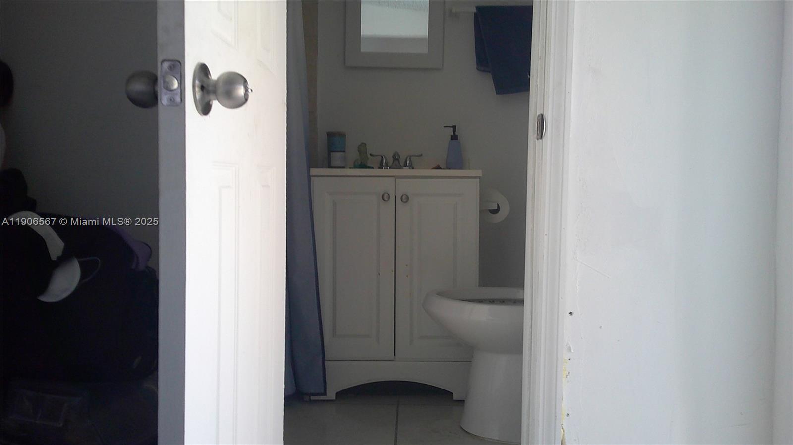 INGLESIDE PARK 1ST ADDN - Residential