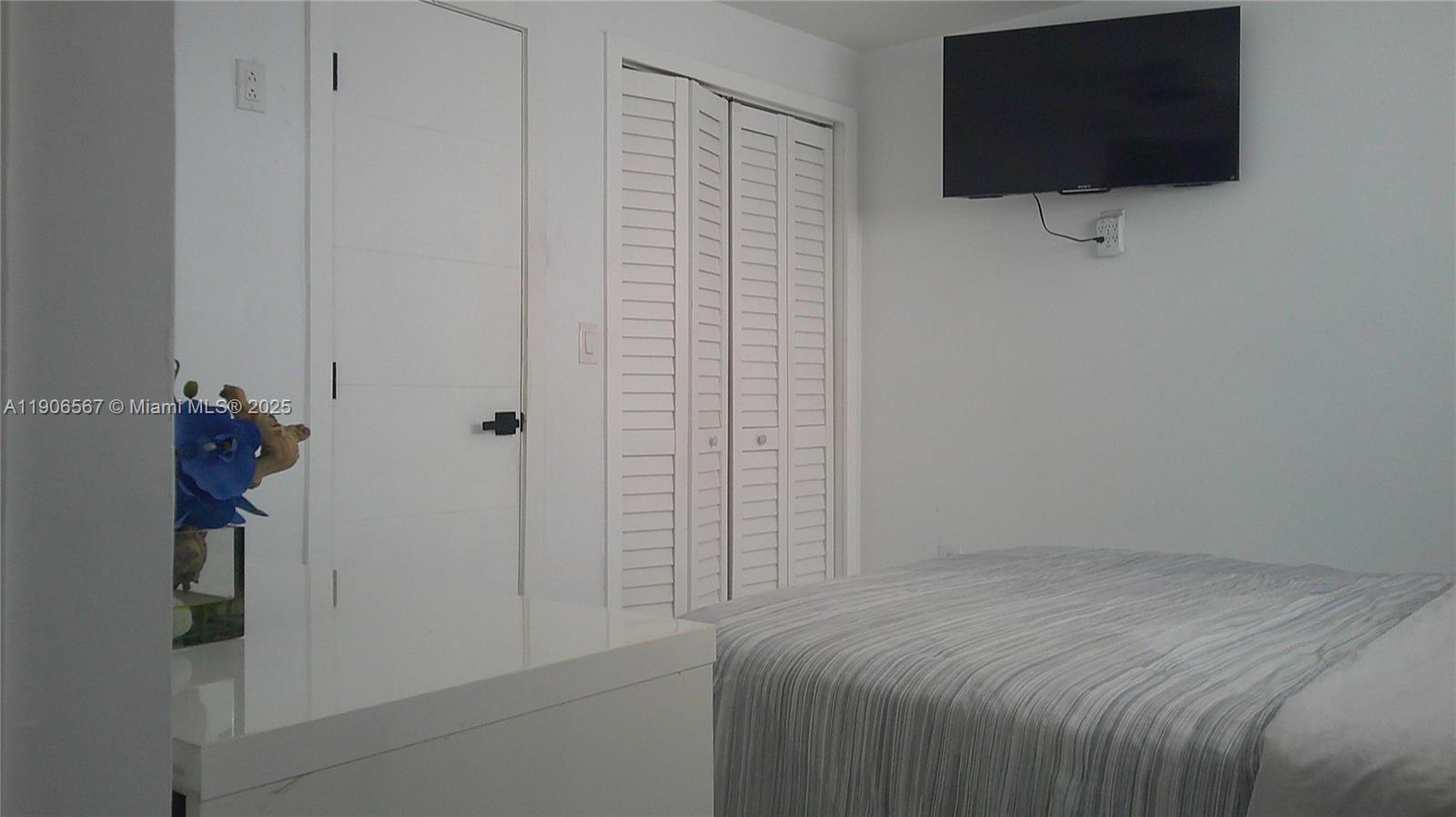 INGLESIDE PARK 1ST ADDN - Residential