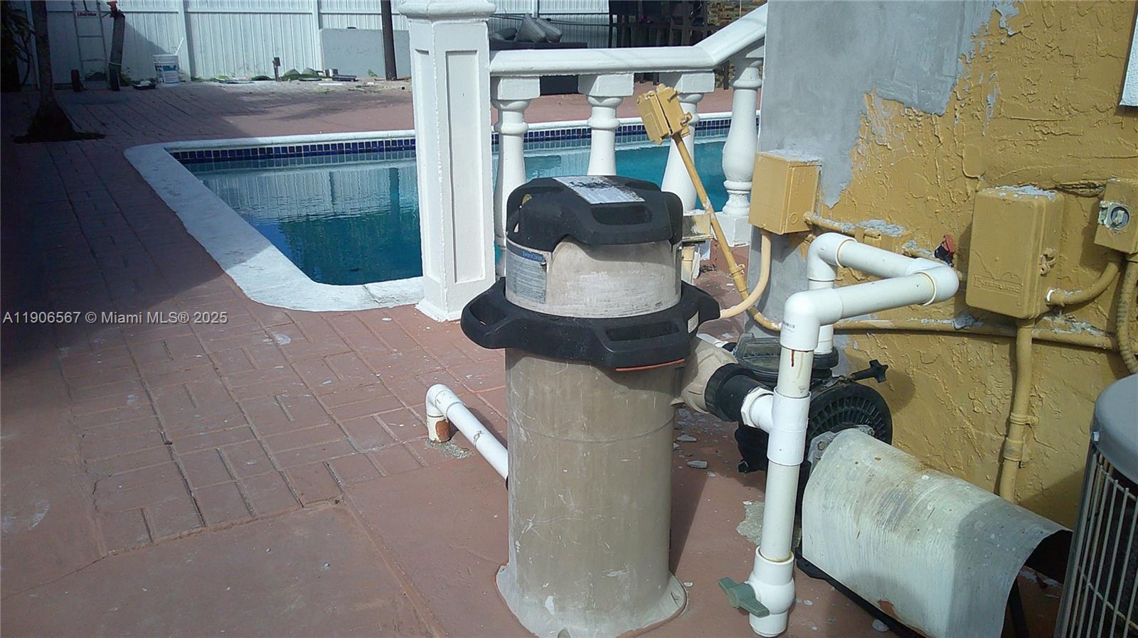 INGLESIDE PARK 1ST ADDN - Residential