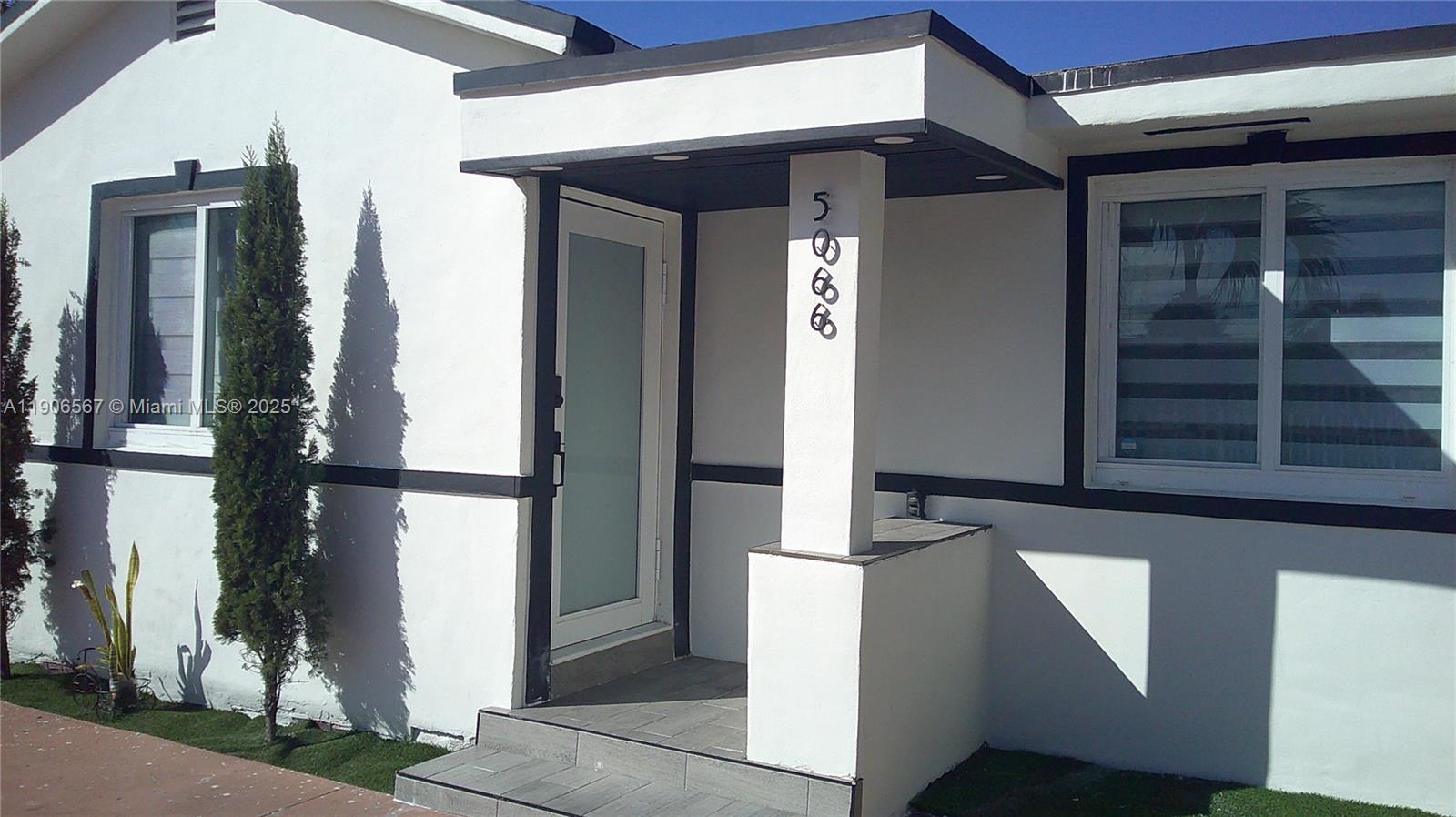 INGLESIDE PARK 1ST ADDN - Residential