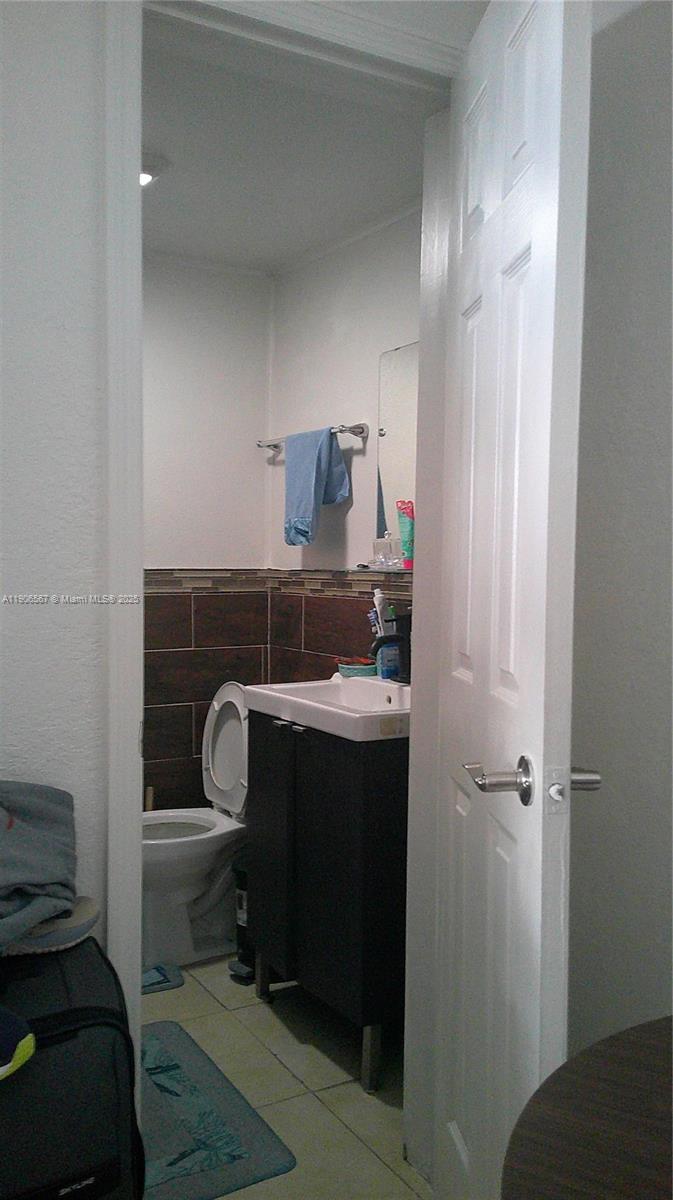 INGLESIDE PARK 1ST ADDN - Residential