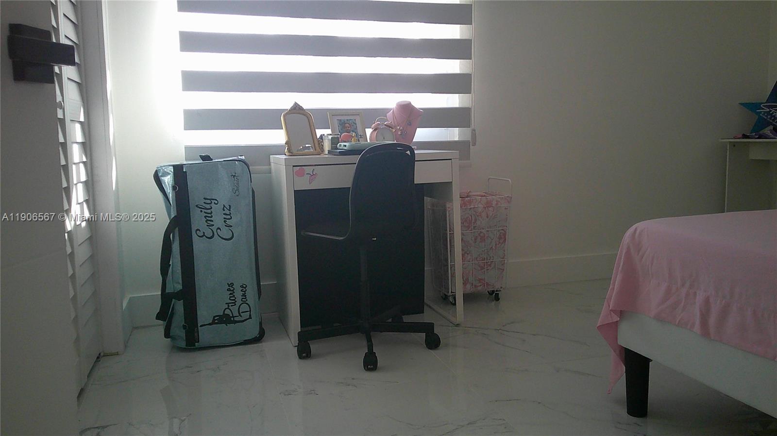 INGLESIDE PARK 1ST ADDN - Residential