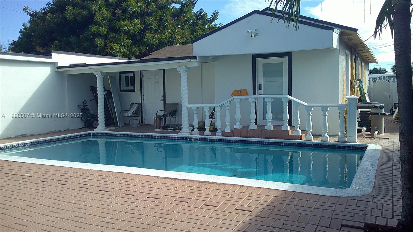 INGLESIDE PARK 1ST ADDN - Residential