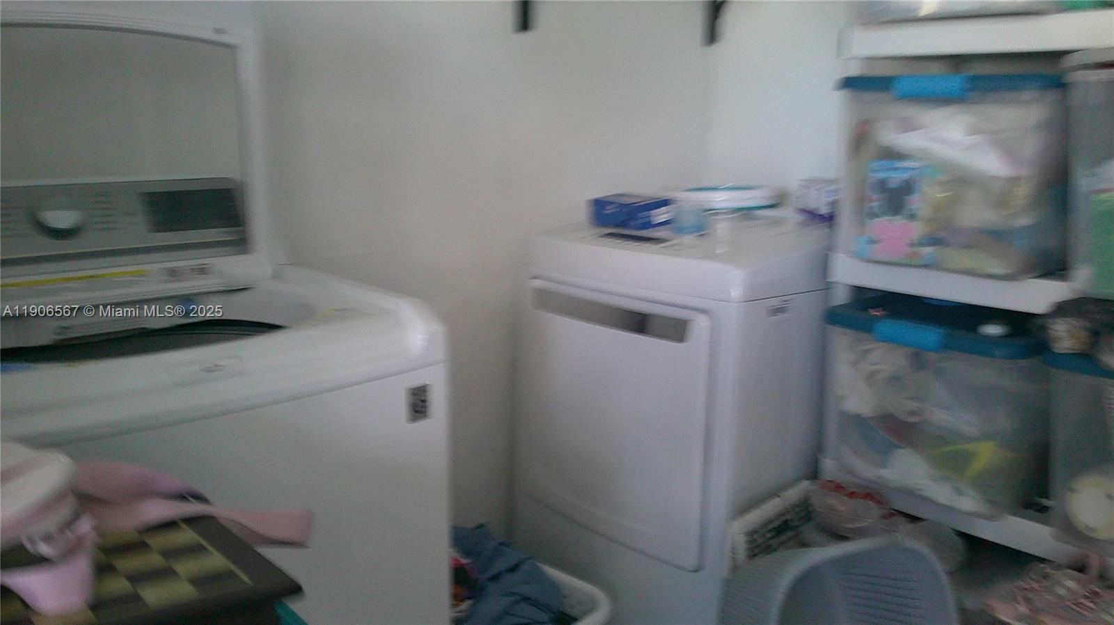 INGLESIDE PARK 1ST ADDN - Residential