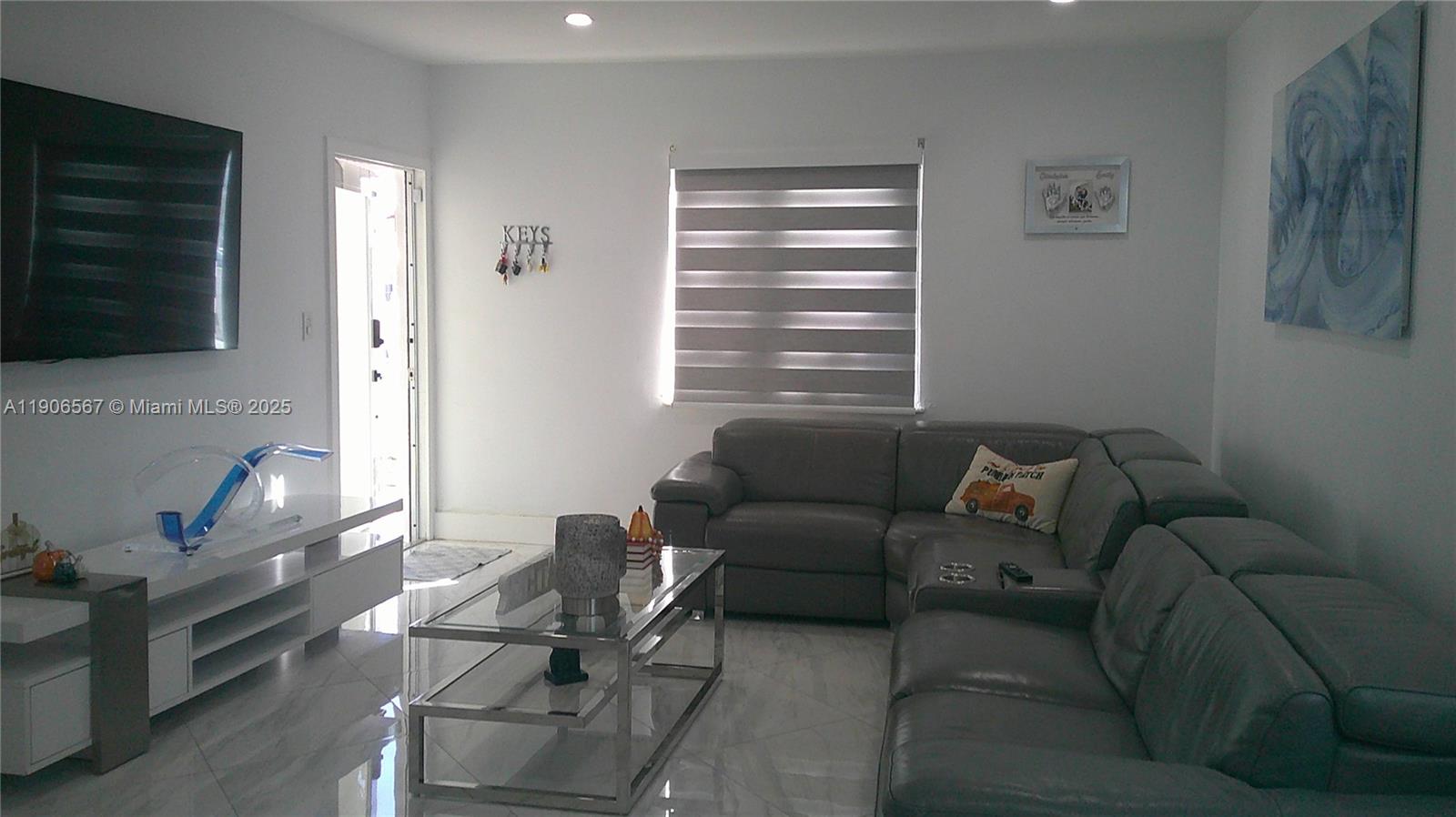 INGLESIDE PARK 1ST ADDN - Residential