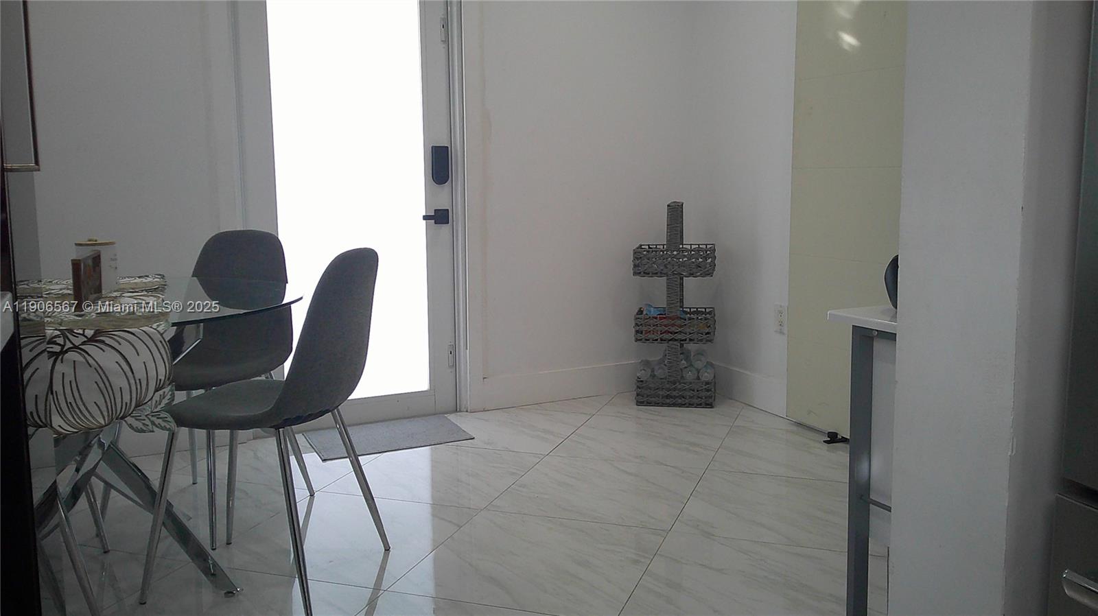 INGLESIDE PARK 1ST ADDN - Residential