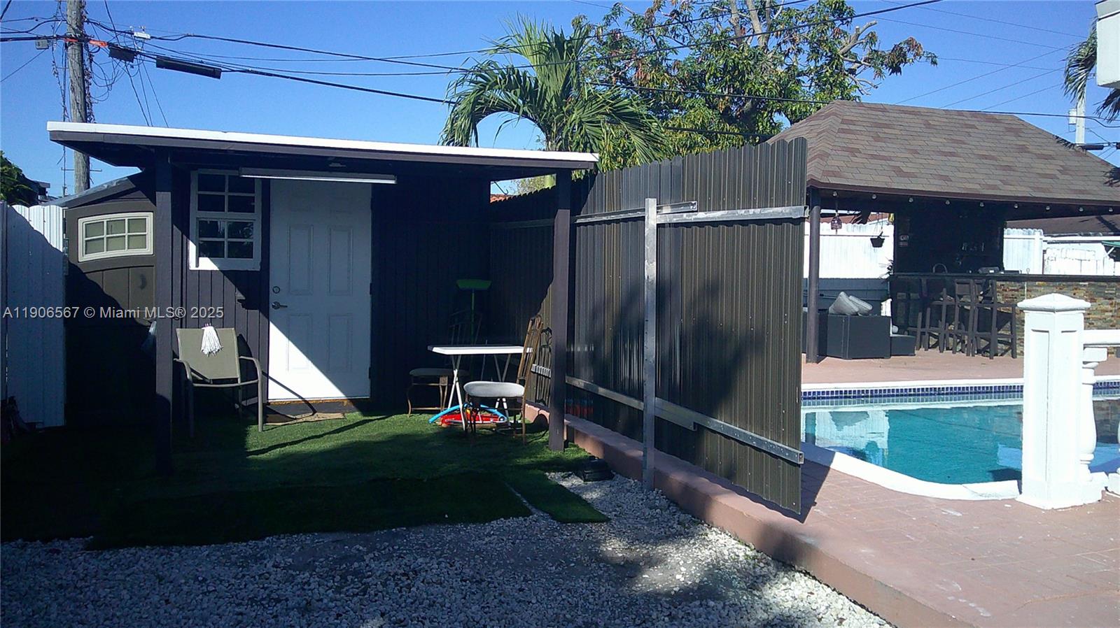 INGLESIDE PARK 1ST ADDN - Residential