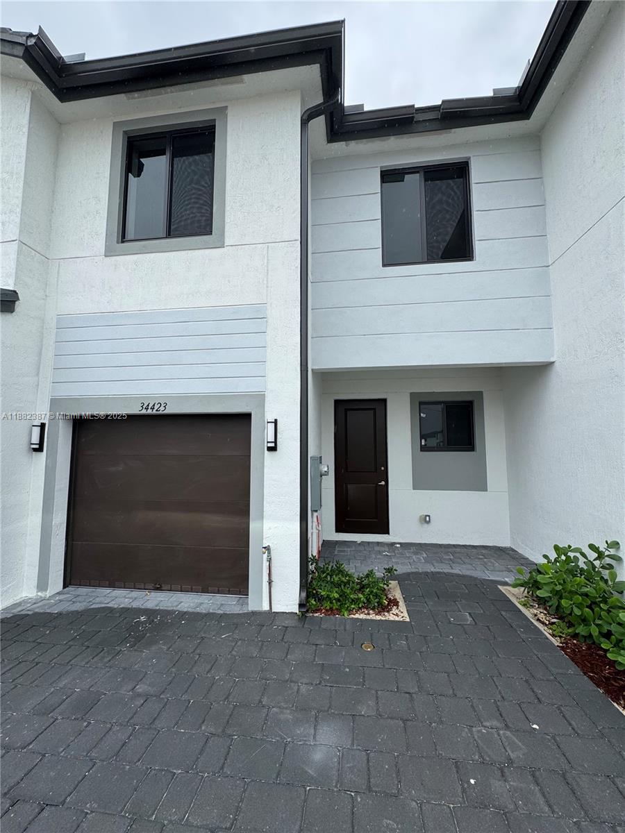 BRAND NEW!MOVE-IN READY! Newly constructed townhomes featuring:3 spacious bedrooms, 2 full bathrooms,and a half bathroom on the 1st floor. A modern open-concept kitchen with quartz countertops. Expansive livingand dining areas perfect for entertaining. Energy-efficient appliances, hurricane-proof windows and doors, ceramic flooring downstairs and laminate flooring upstairs.Built with 100% concrete.Conveniently located with:Easy access to highways for seamless commuting.Proximity to shops, restaurants, and recreational activities. Direct connections to the famous Florida Keys and Miami’s iconic attractions. Contact me today for more information andsecure your new home! The owner will contribute to CLOSING COST! STOP DREAMING AND MOVE NOW!