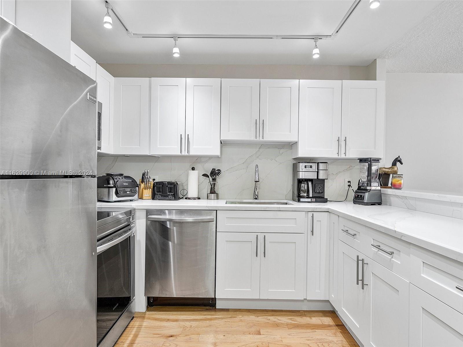 TOWERS OF OCEANVIEW SOUTH - Residential