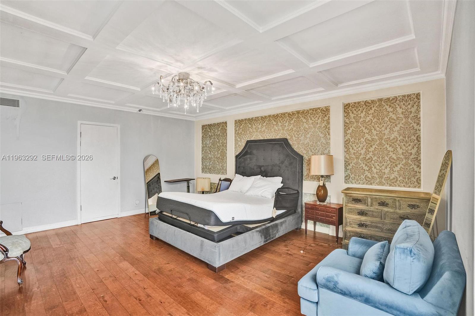 TURNBERRY TOWERS CONDO - Residential