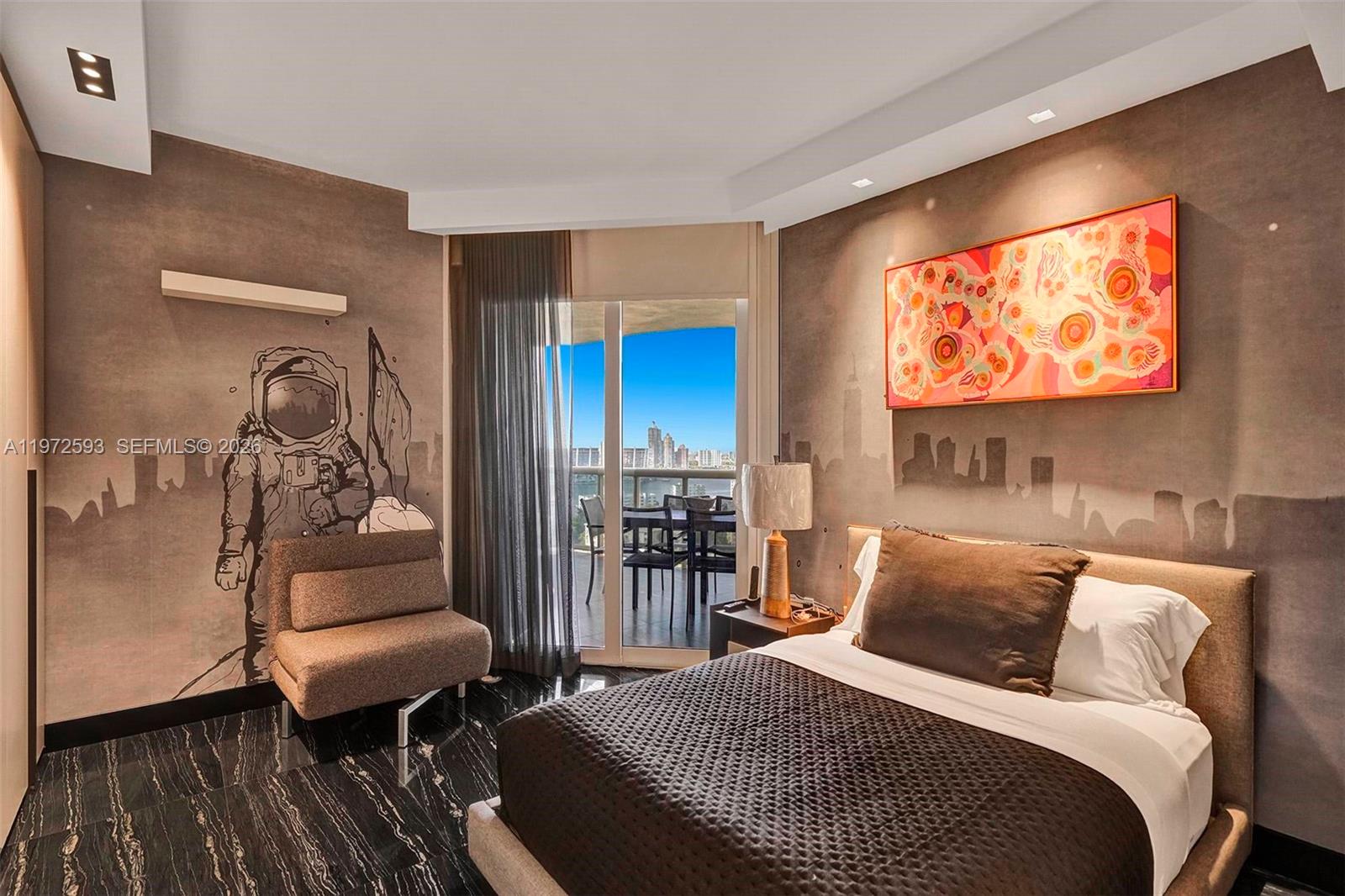 THE PINNACLE CONDO - Residential