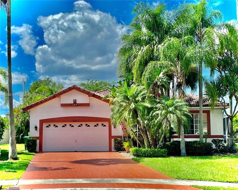 Single Family Residence in Tamarac FL 7671 87th Ter Ter.jpg