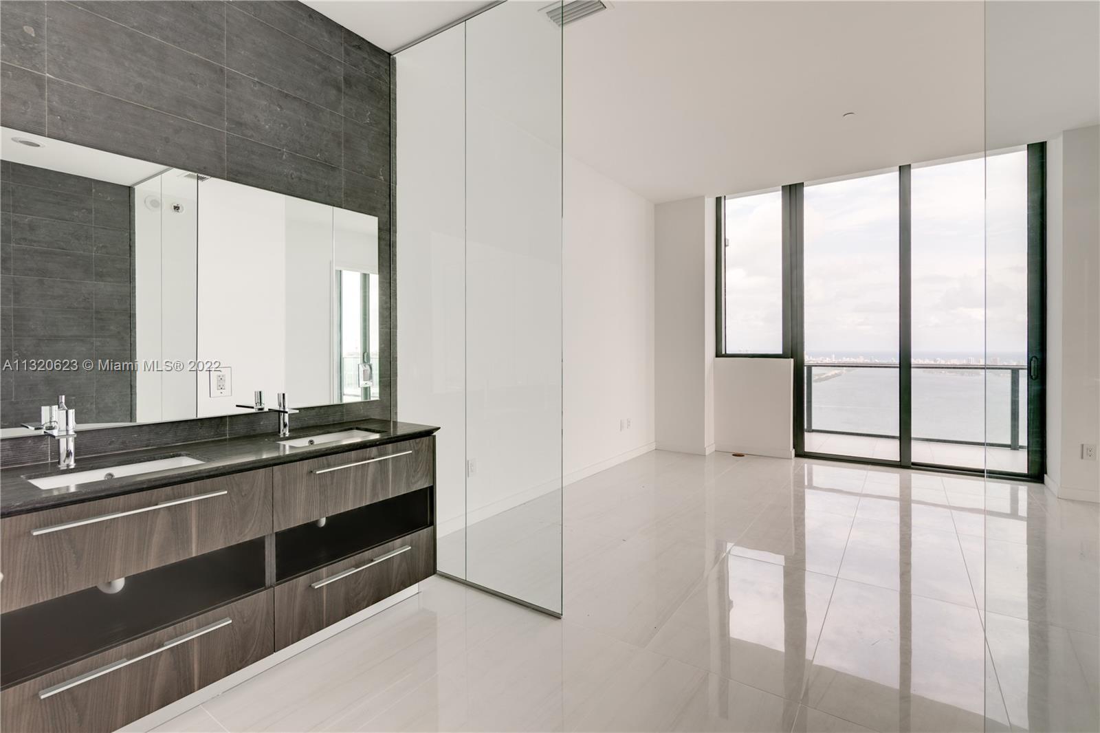 GRAN PARAISO CONDO - Residential