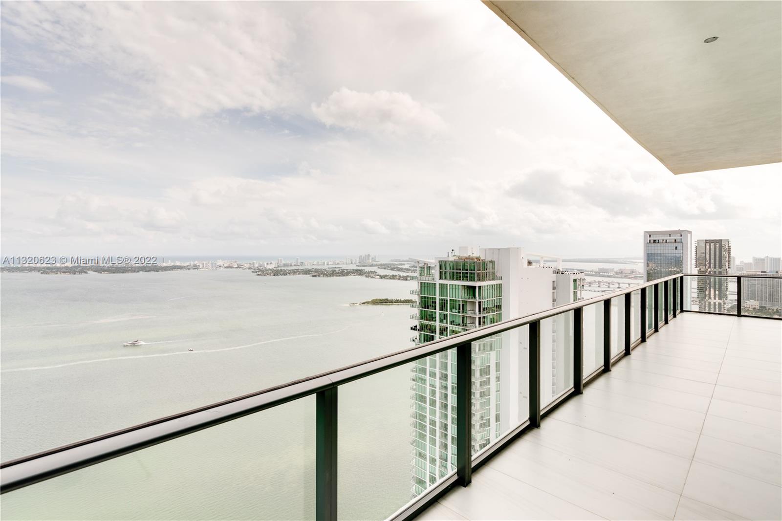 GRAN PARAISO CONDO - Residential