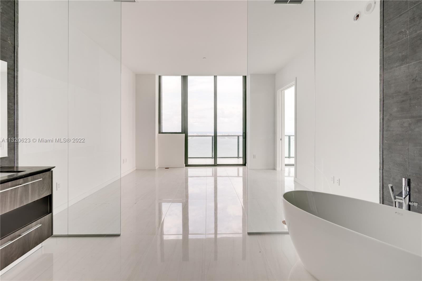 GRAN PARAISO CONDO - Residential