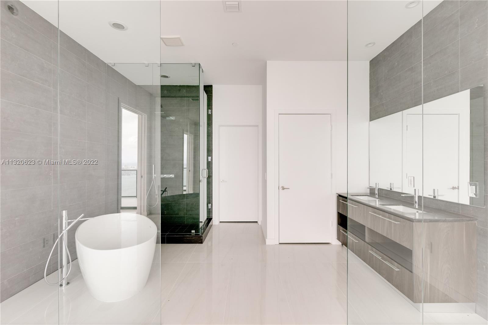 GRAN PARAISO CONDO - Residential