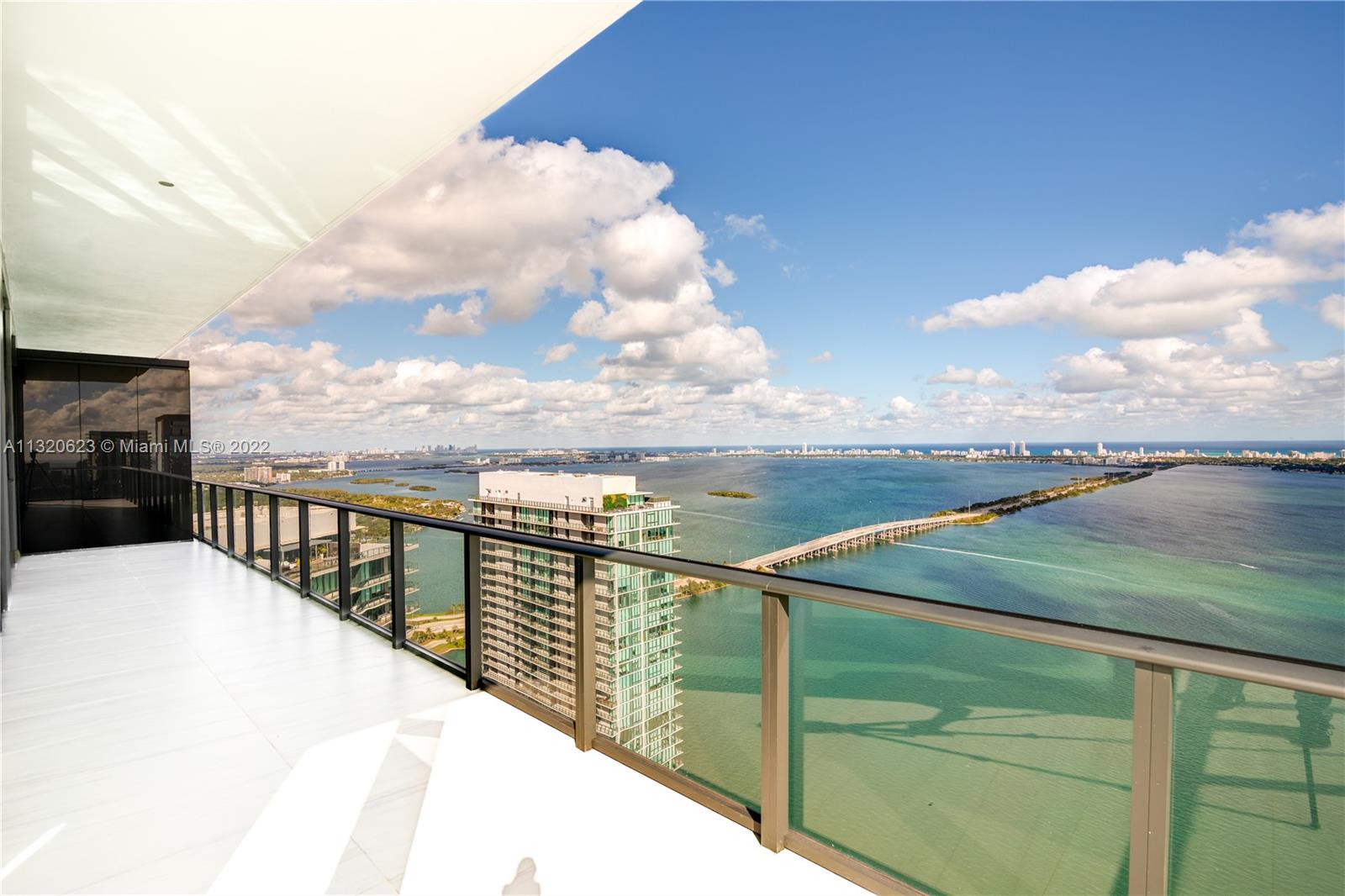 GRAN PARAISO CONDO - Residential