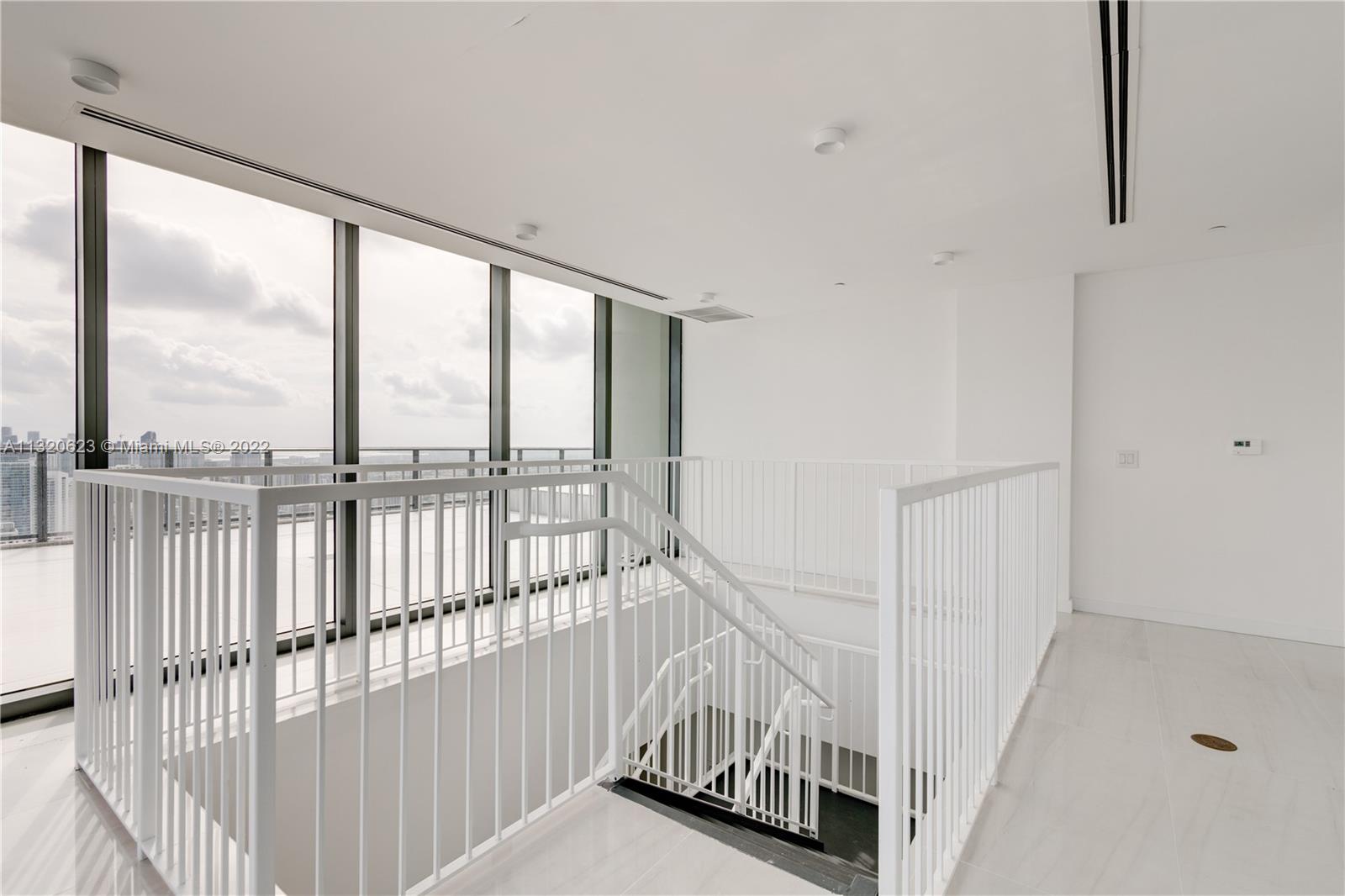 GRAN PARAISO CONDO - Residential