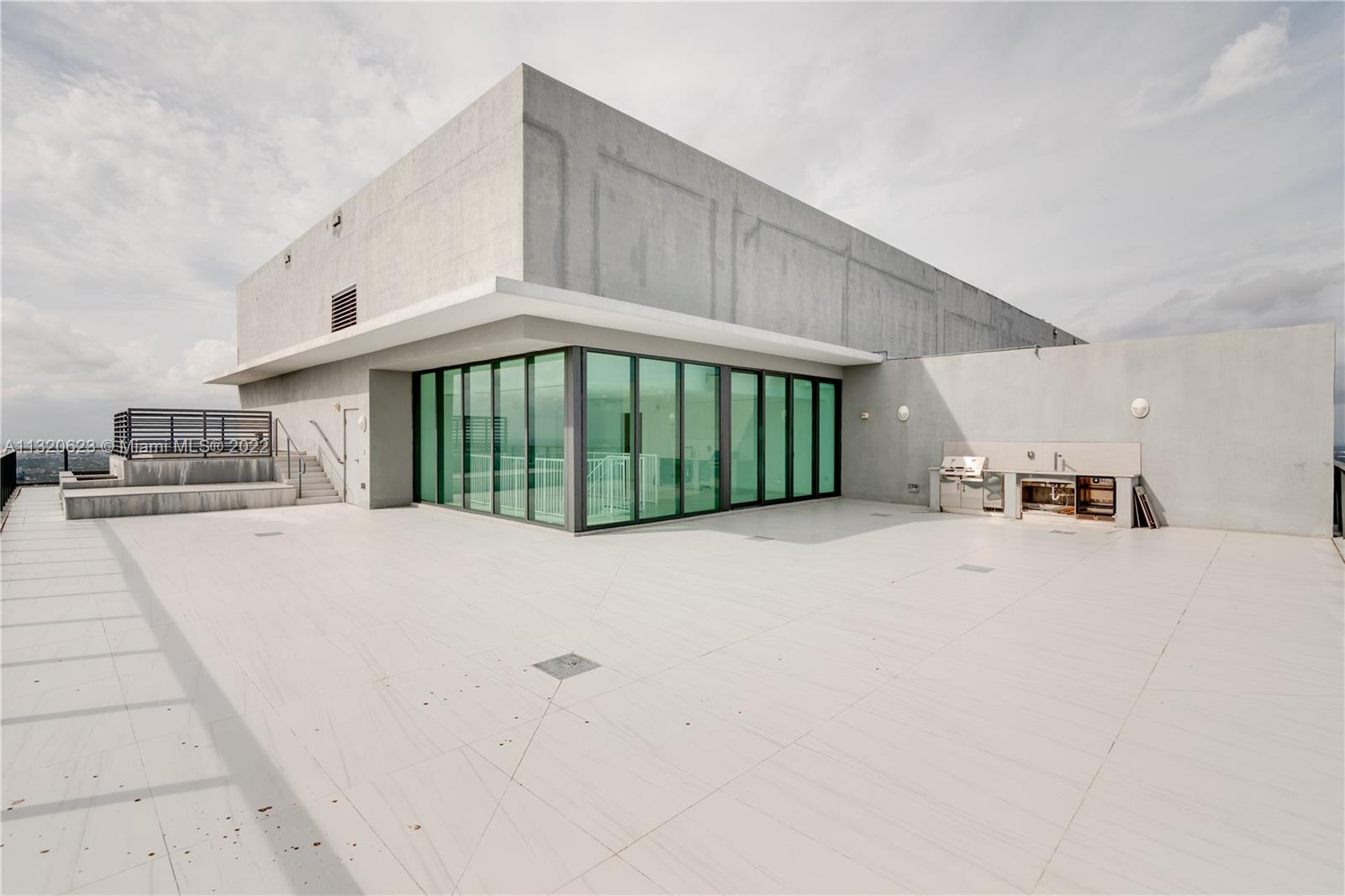 GRAN PARAISO CONDO - Residential