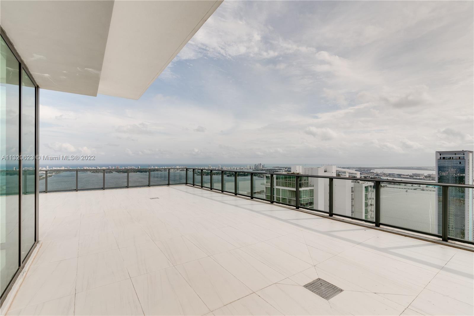 GRAN PARAISO CONDO - Residential