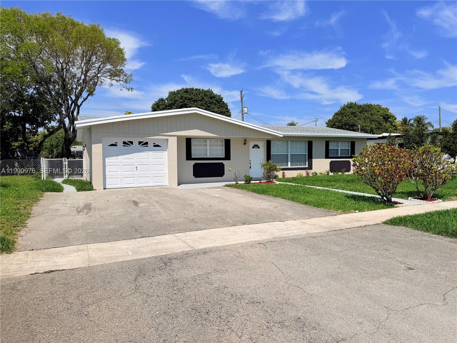 4731 NW 11th St, Lauderhill, FL, 33313/$519,000 3 4731 NW 11th St