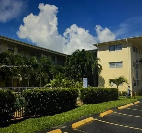 1100 NE 1st Ct Unit 210, Hallandale Beach, FL 33009 - MLS#: A11752663