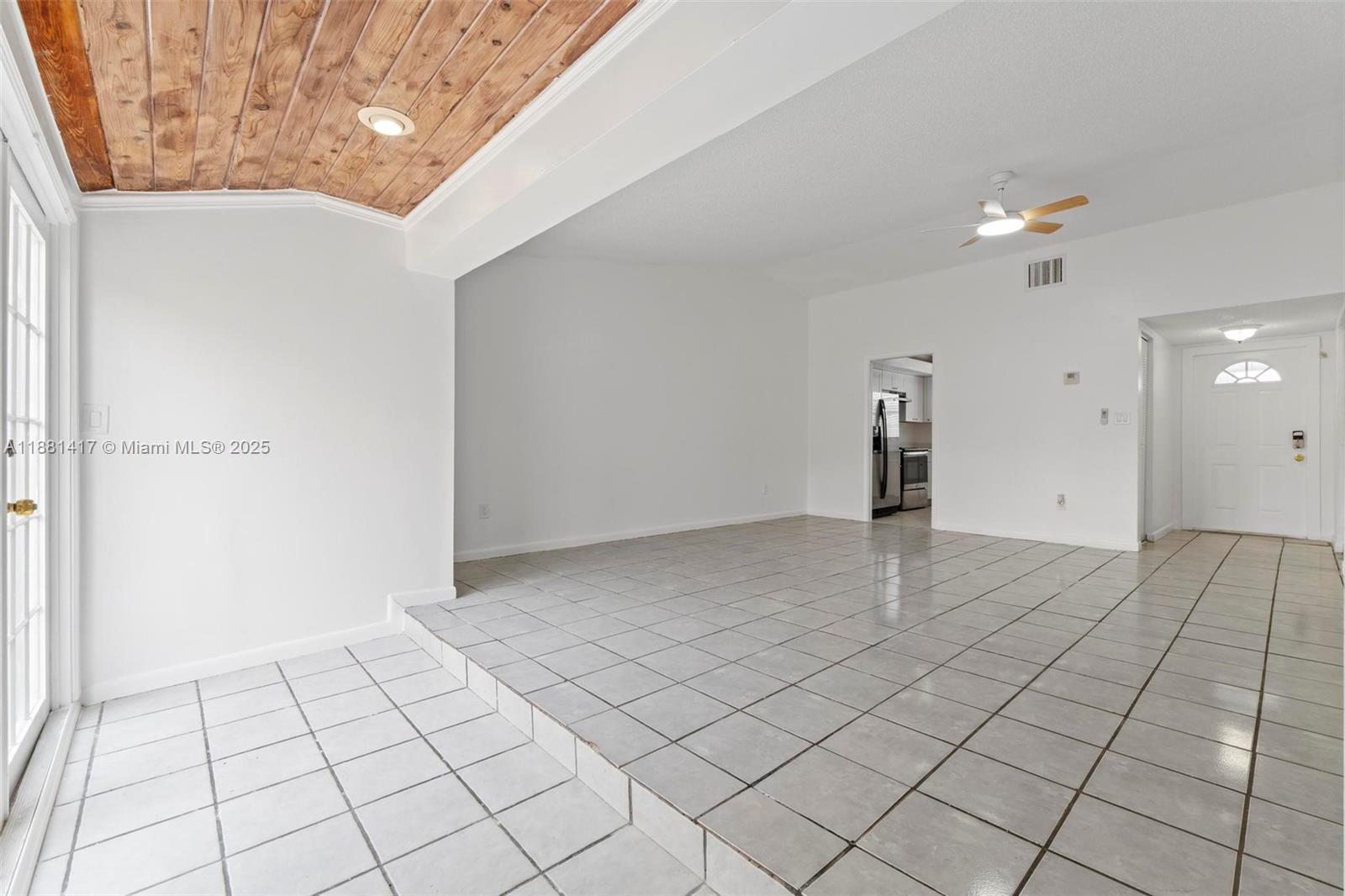 CUTLER CREEK CLUB SEC 2 - Residential Lease