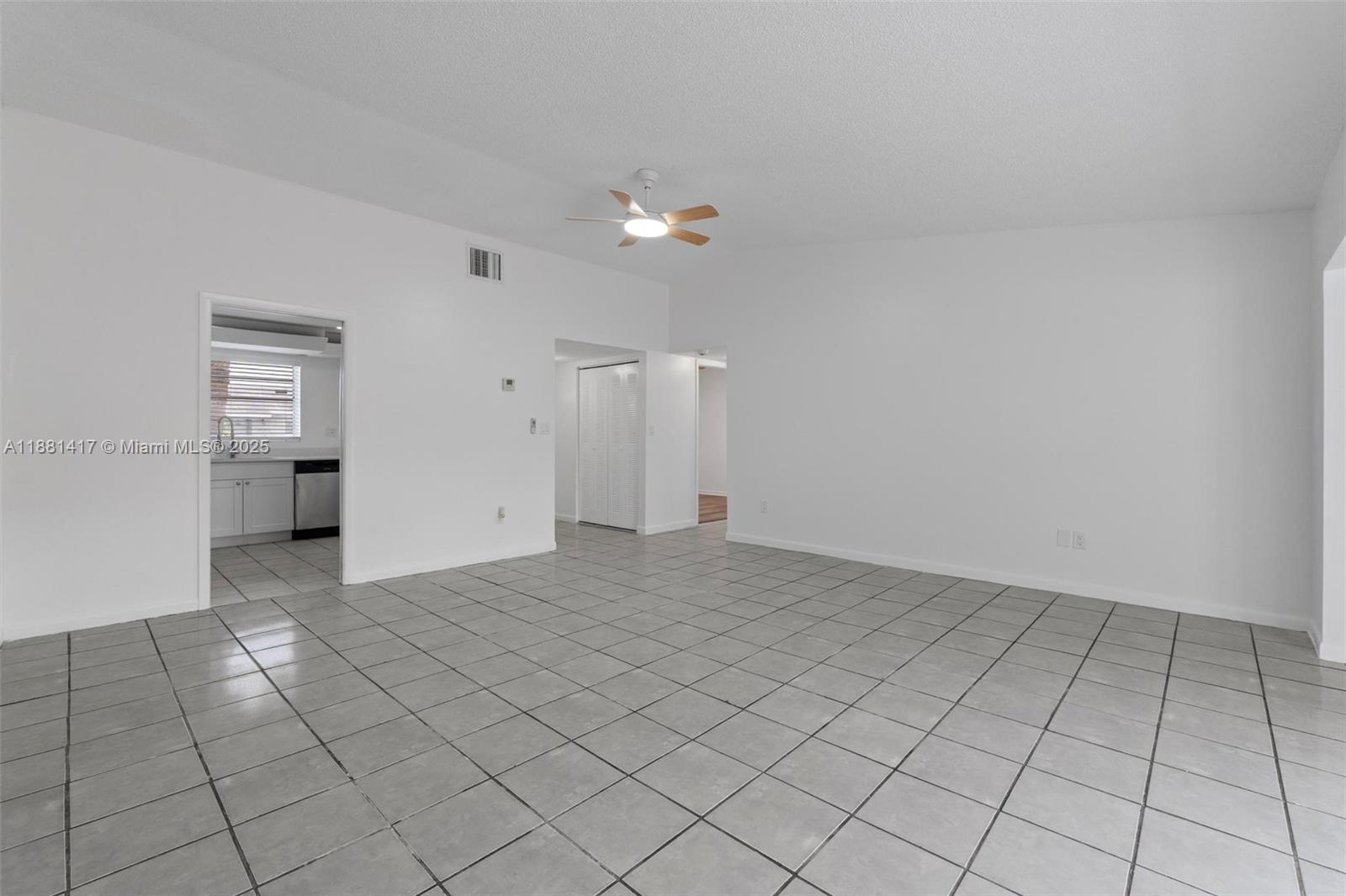 CUTLER CREEK CLUB SEC 2 - Residential Lease