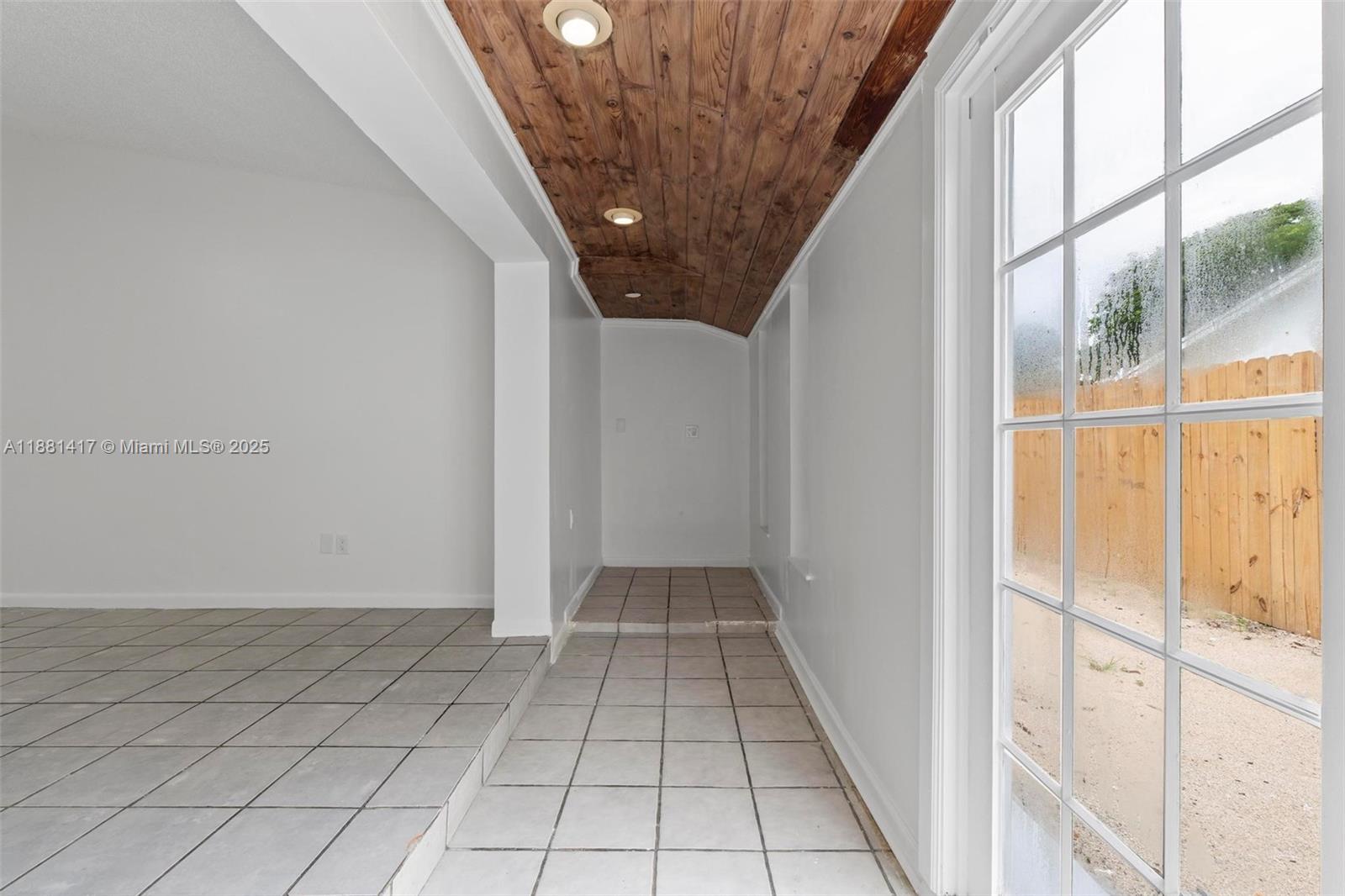 CUTLER CREEK CLUB SEC 2 - Residential Lease