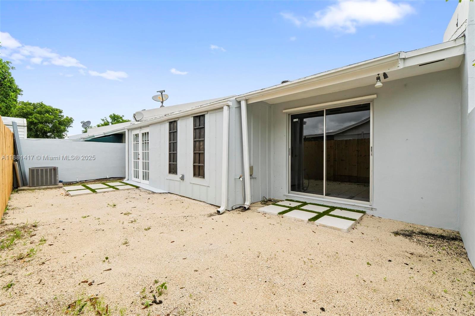 CUTLER CREEK CLUB SEC 2 - Residential Lease