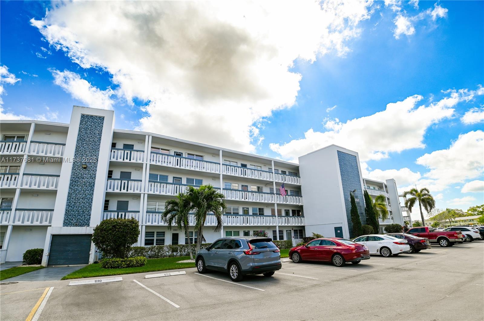 OAKRIDGE V CONDO - Residential