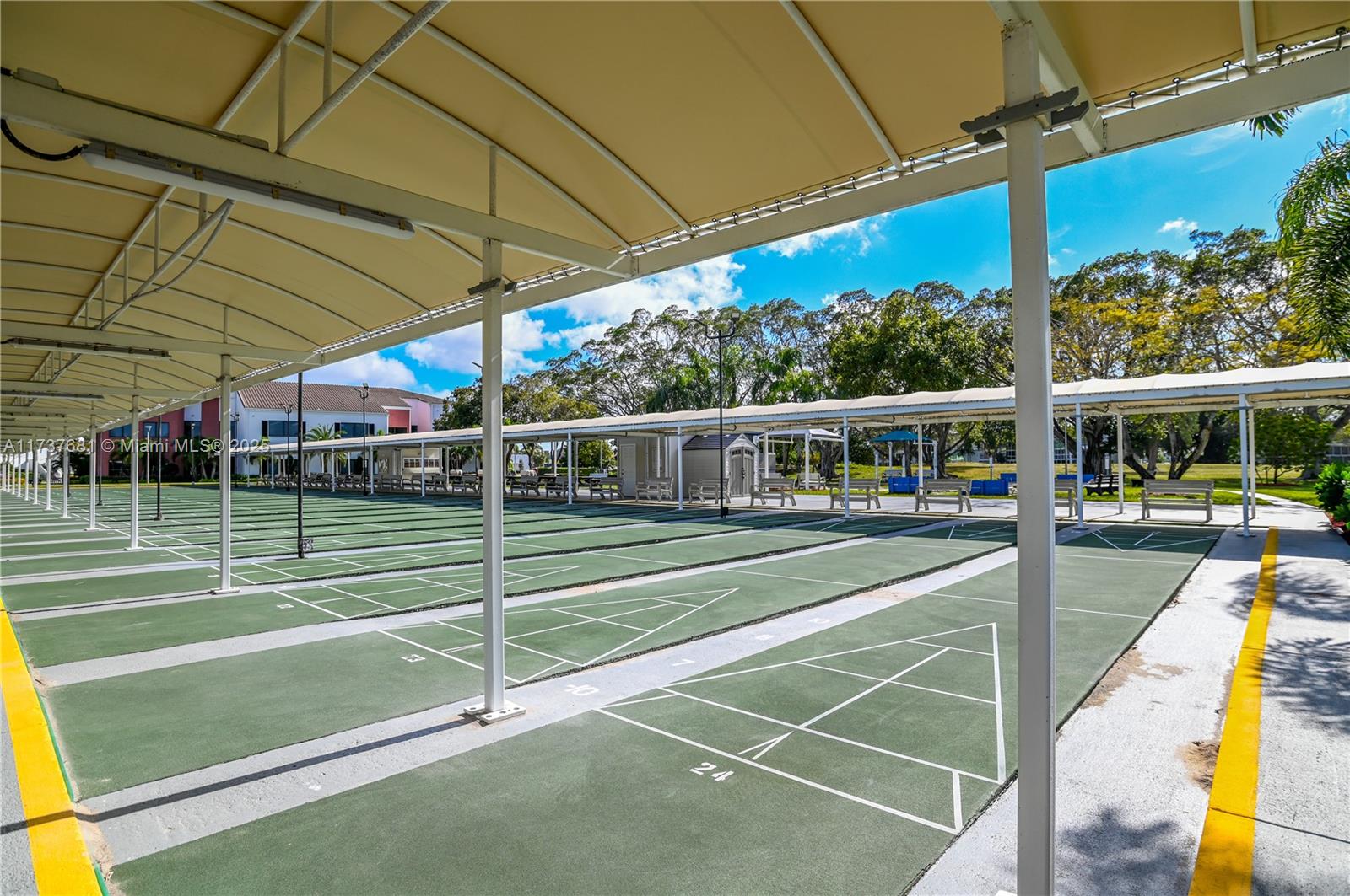 OAKRIDGE V CONDO - Residential