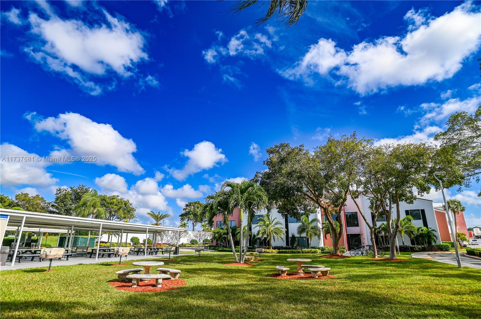 OAKRIDGE V CONDO - Residential