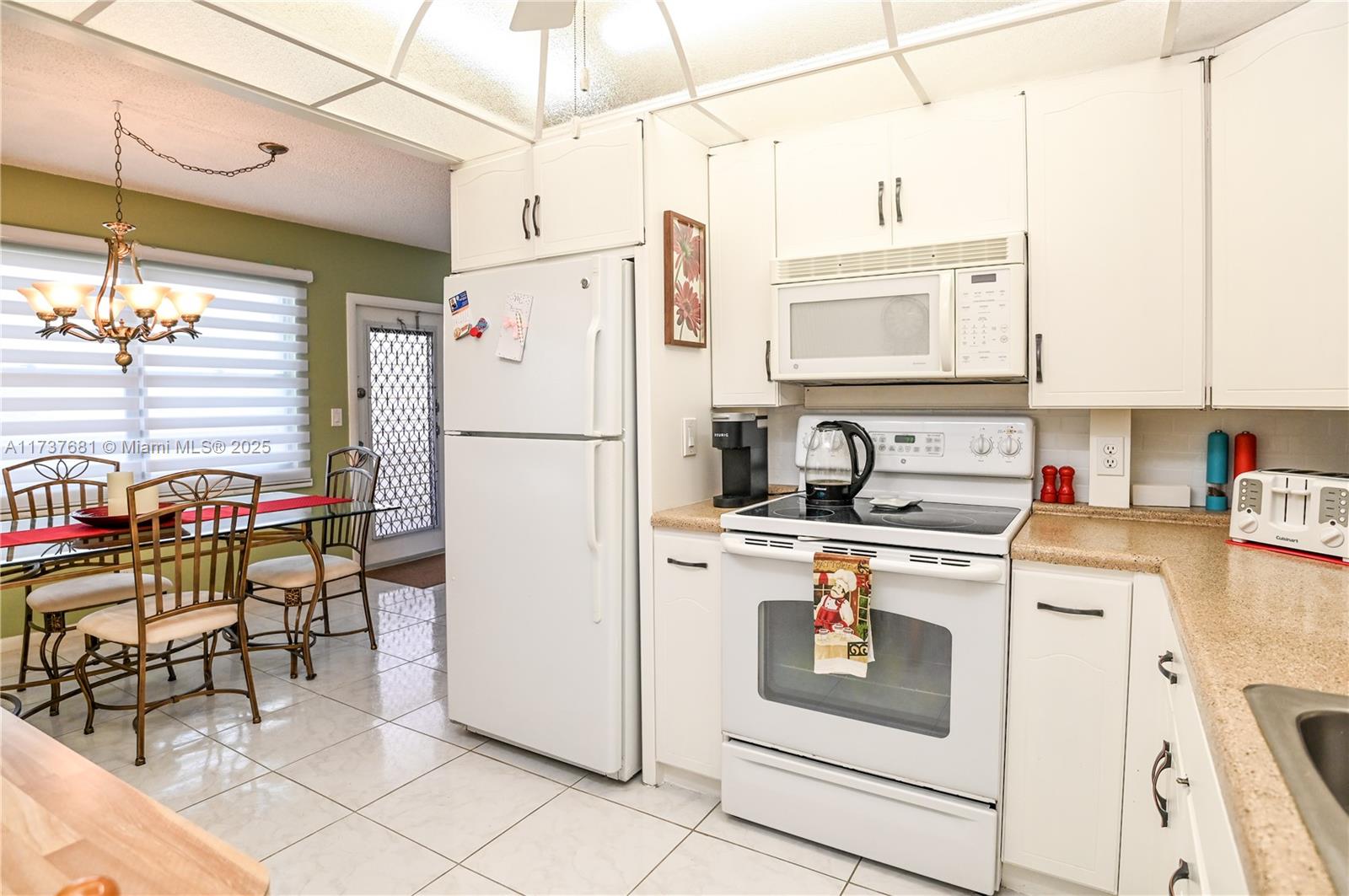 OAKRIDGE V CONDO - Residential