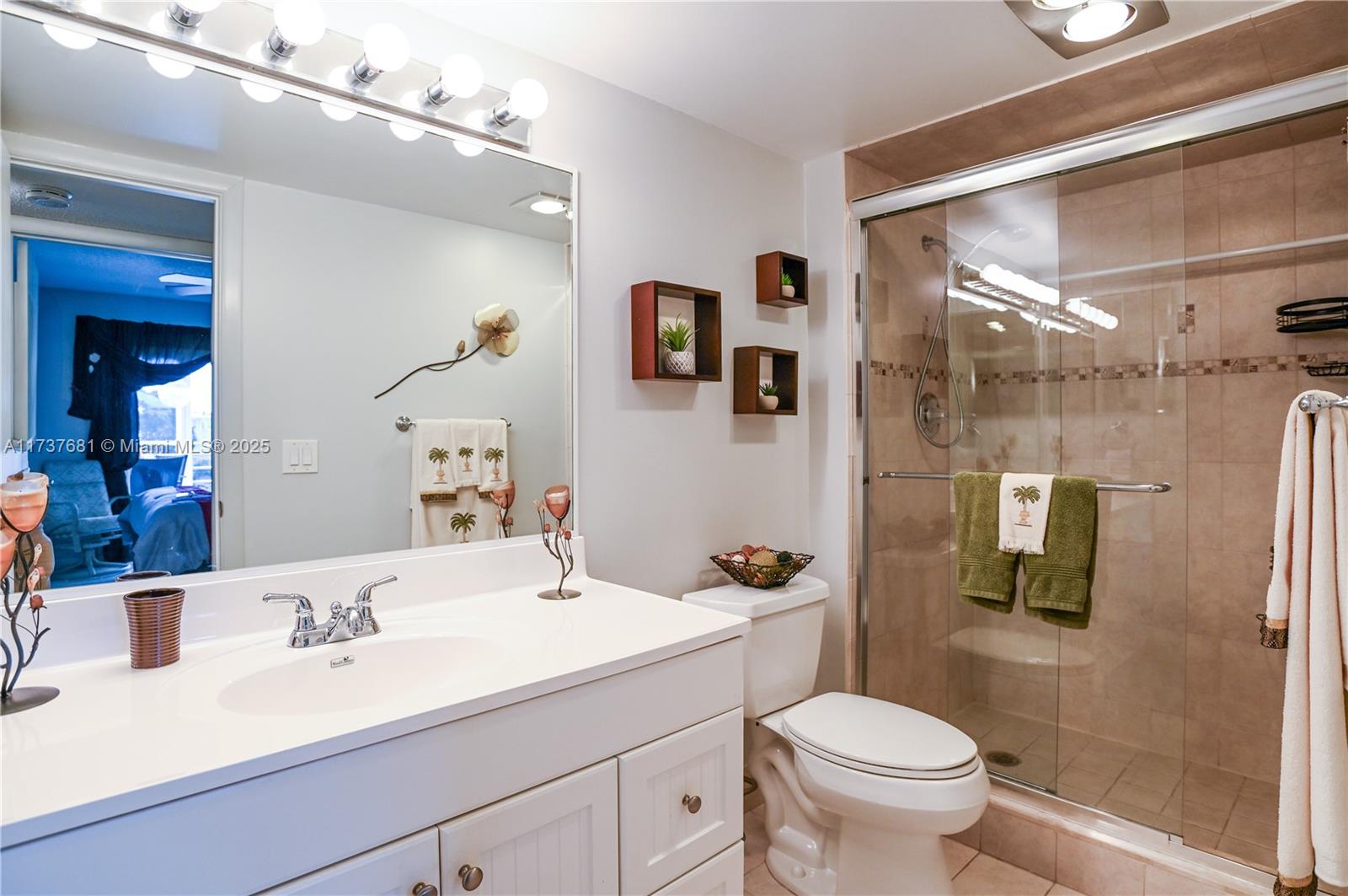 OAKRIDGE V CONDO - Residential