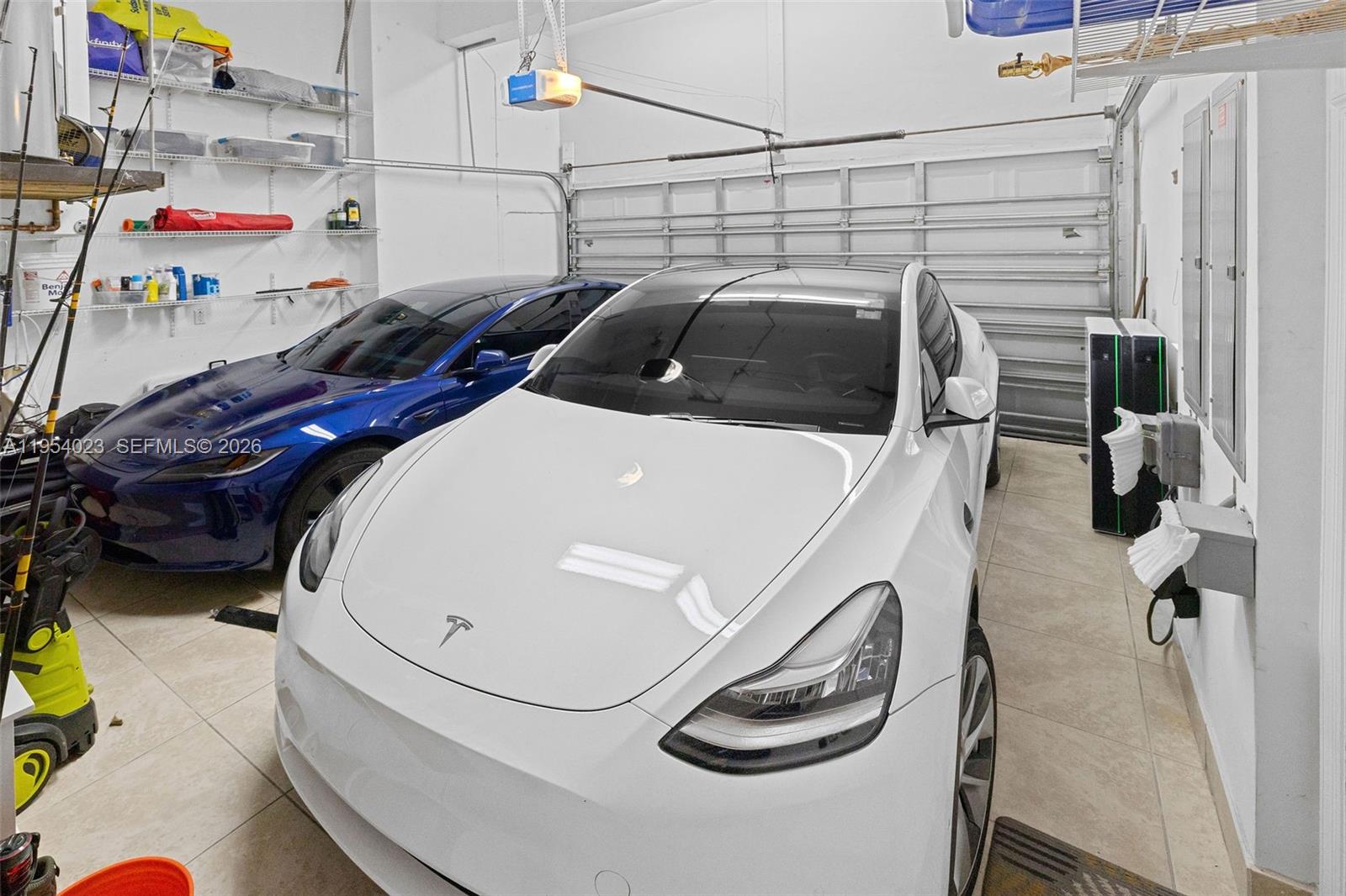 VENETIAN SEC KEYSTONE POI - Residential