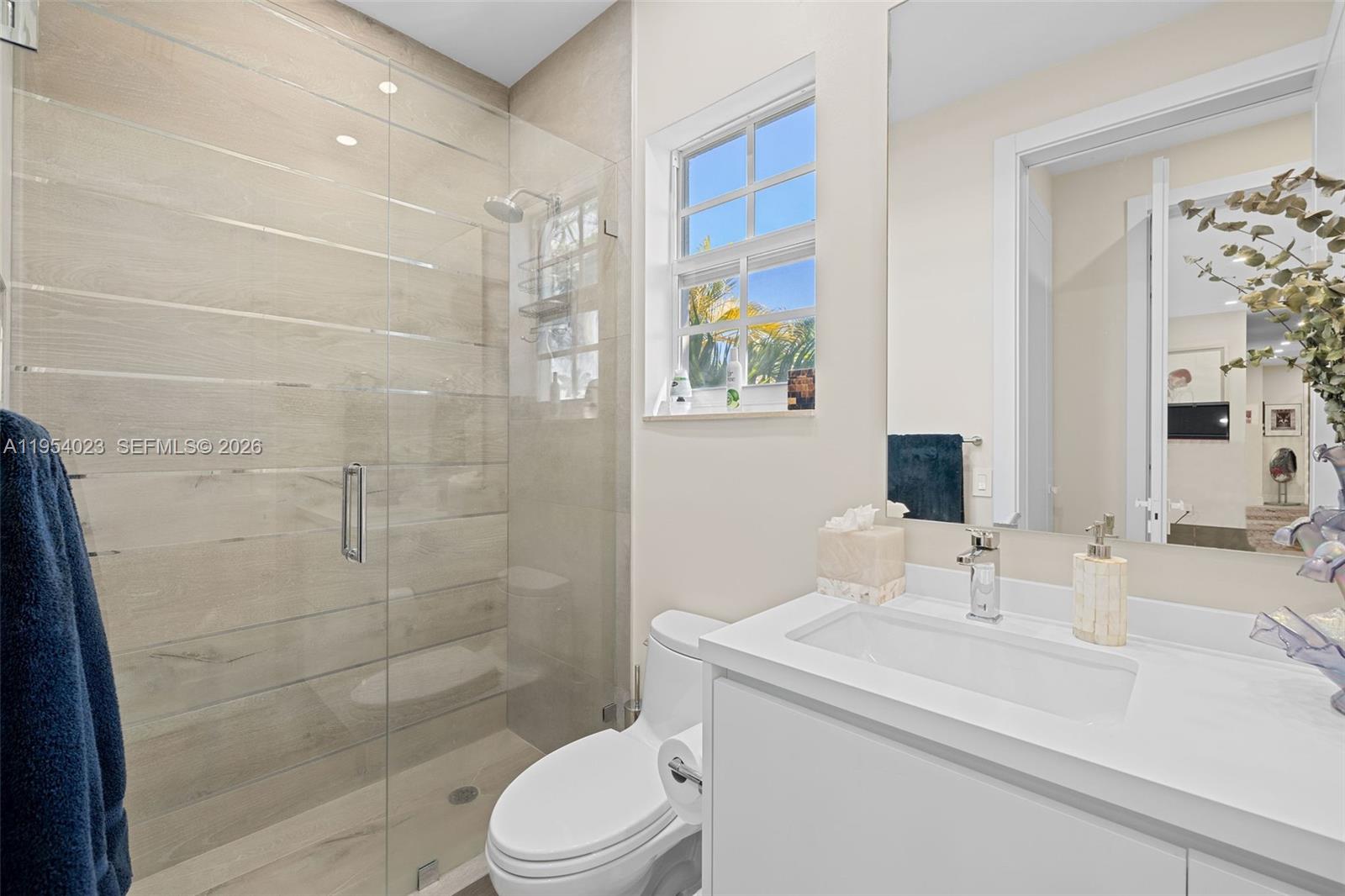 VENETIAN SEC KEYSTONE POI - Residential