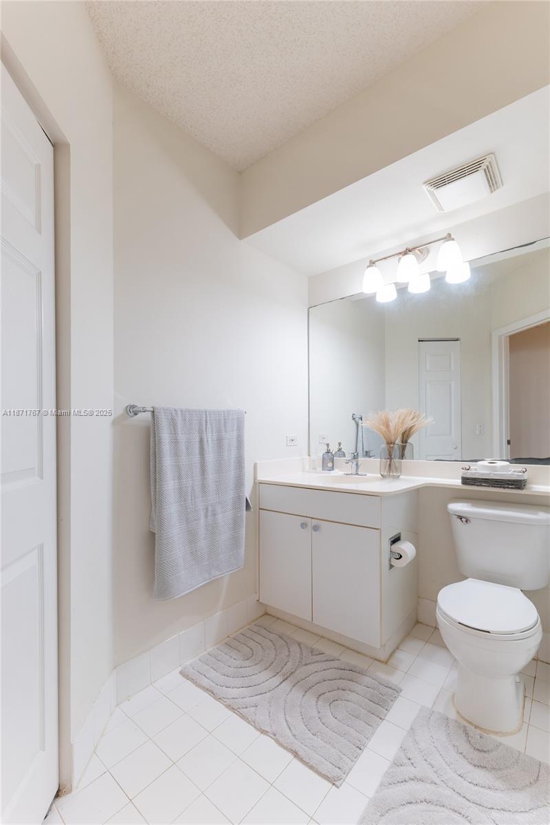 PORTO BELLAGIO CONDO - Residential