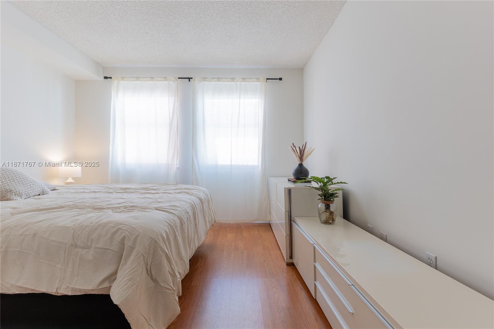 PORTO BELLAGIO CONDO - Residential