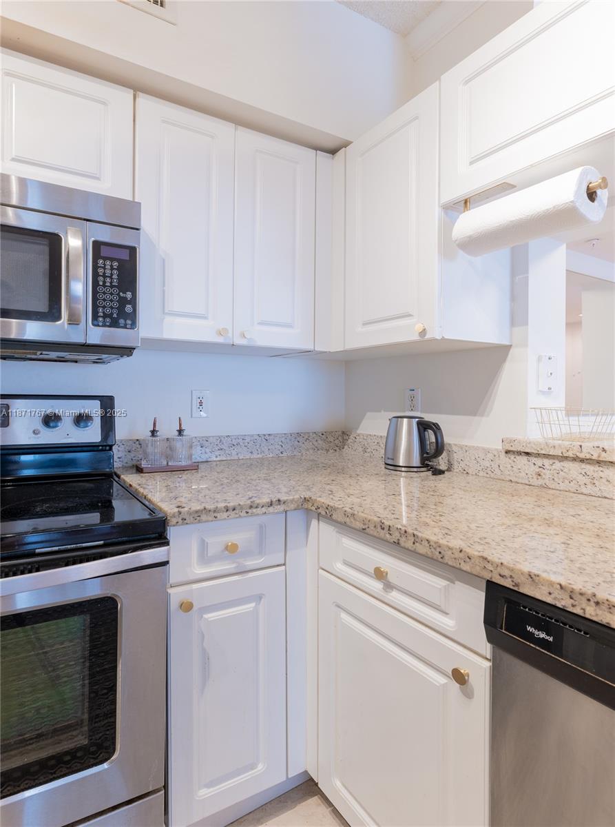 PORTO BELLAGIO CONDO - Residential