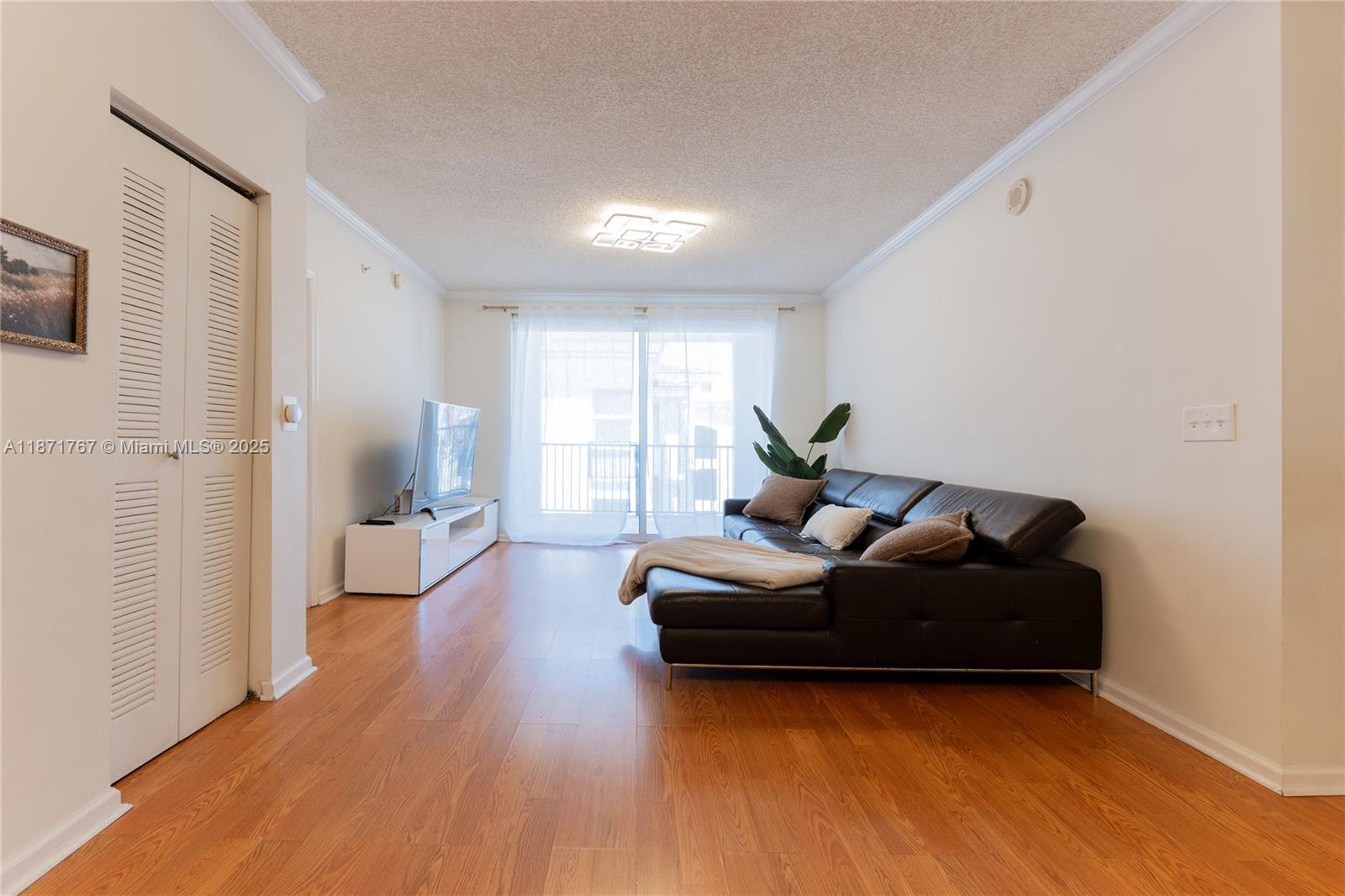 17100 N Bay Rd PH1912